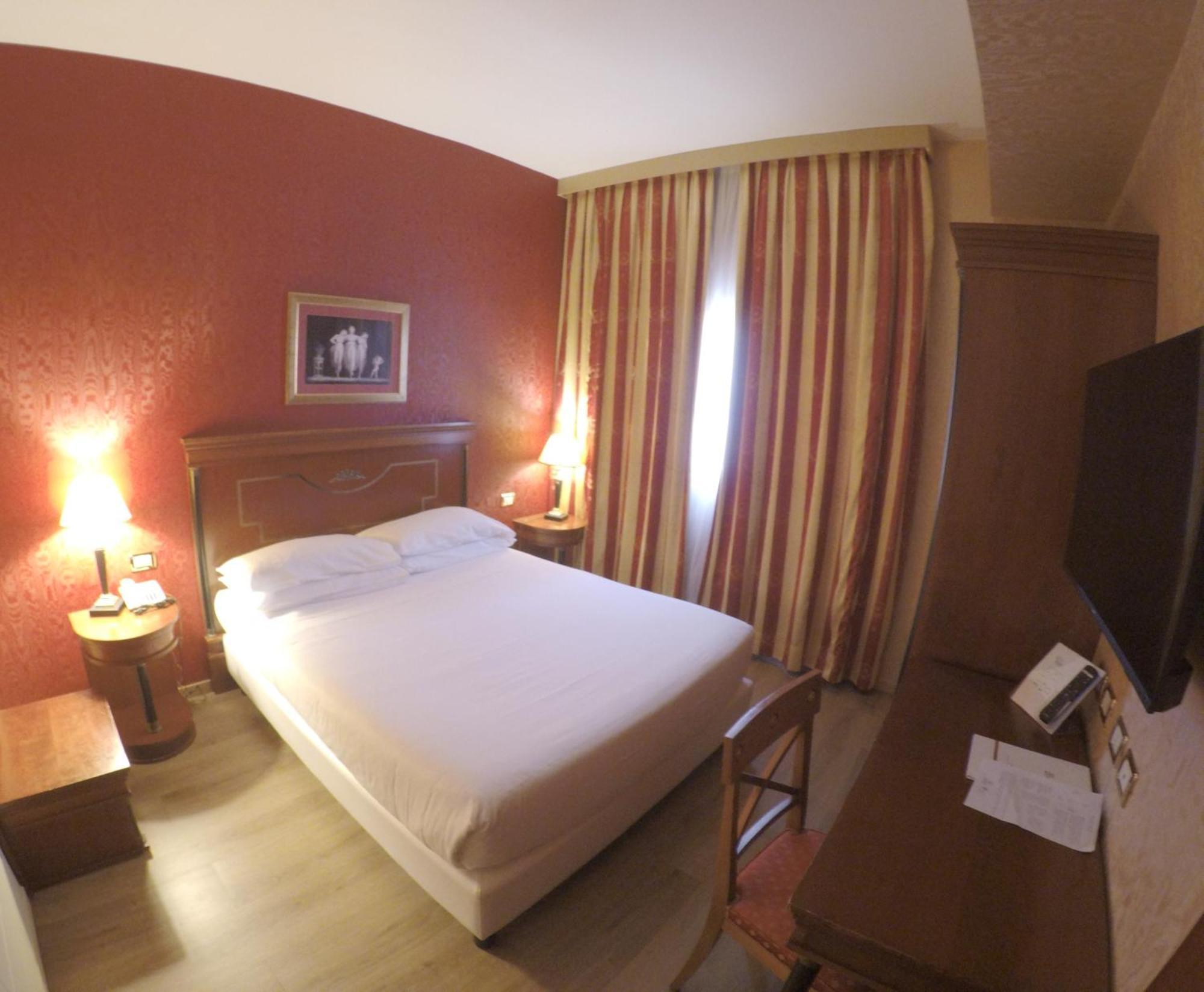 Zanhotel Europa, Bologna
